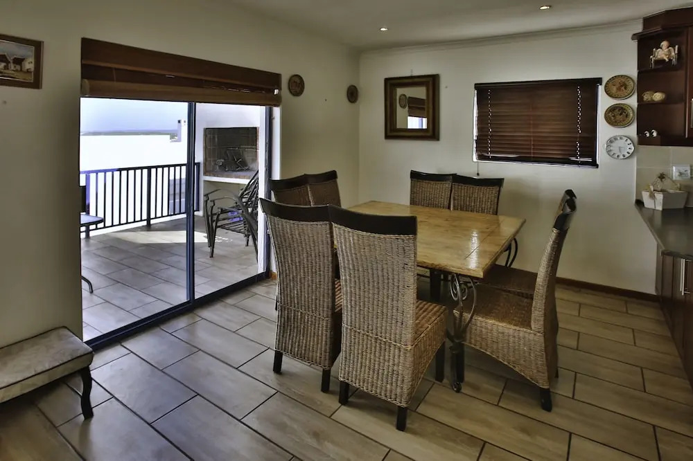 Dalene se Seehuis Langebaan 8-sleeper