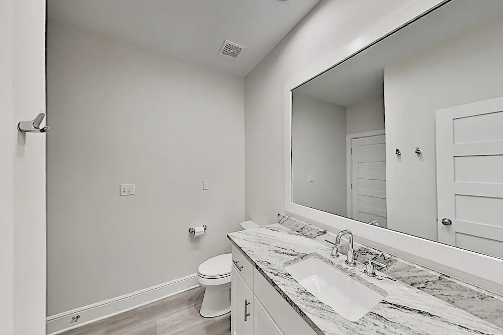 New Canal-front W/ Private Pool, Spa & Dock! 4 Bedroom Home