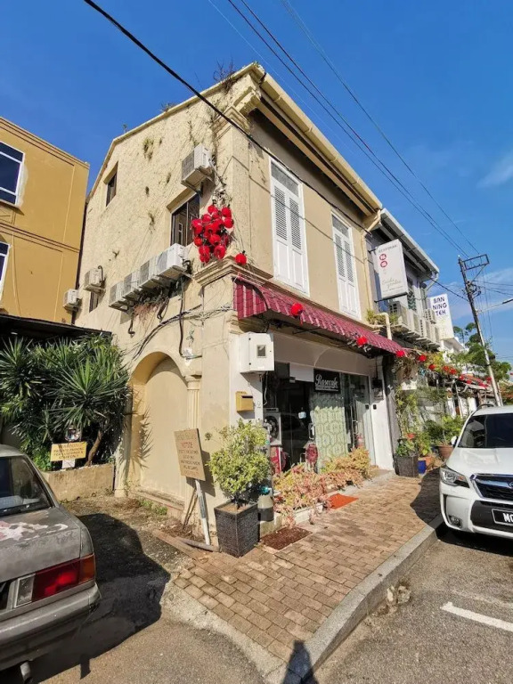 Nancy House