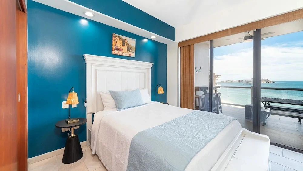 Cristal 803 2 BR 2 BA Condo @ Las Palomas Phase 1