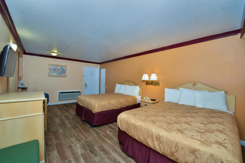 Americas Deluxe Inn- Marysville