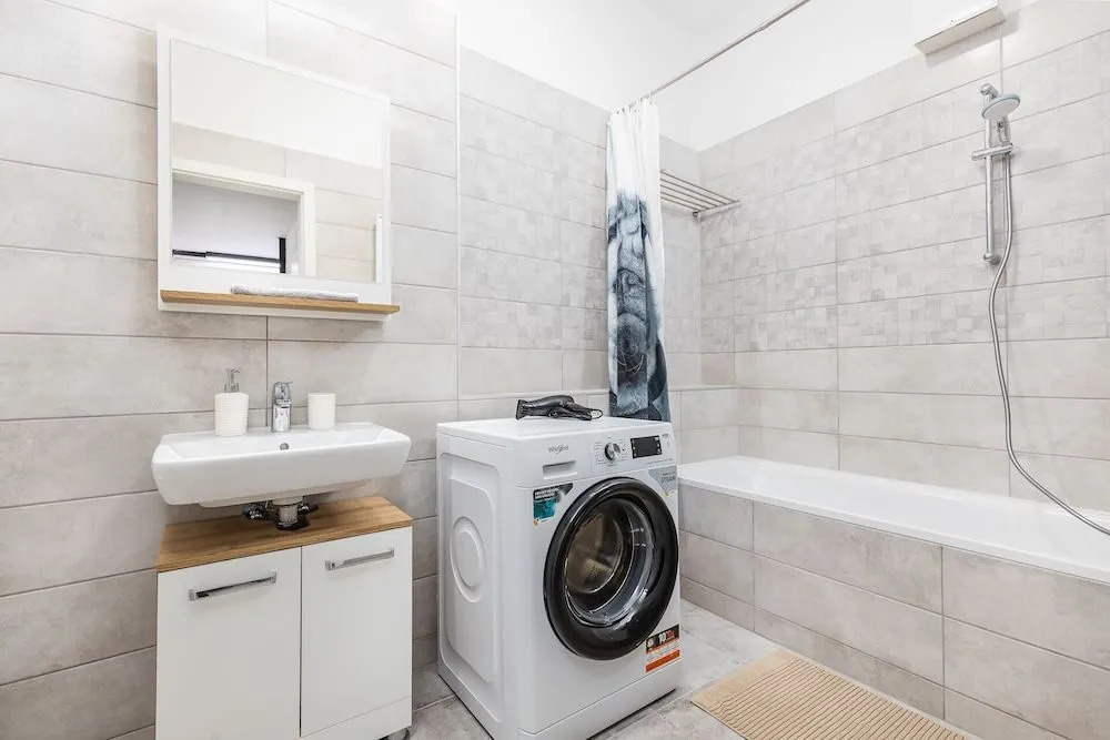 Venus Apartments - Westside Residence