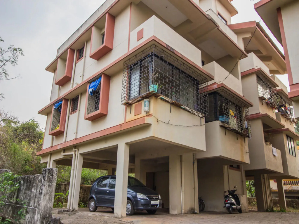 OYO 12703 Home Modern 2BHK Porvorim