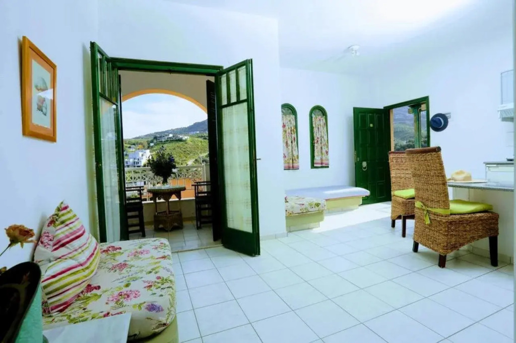 Aquarius Apartments