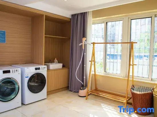 LanOuShangPin Hotel (Funing Development Zone Avenue Xiangyang East Road)