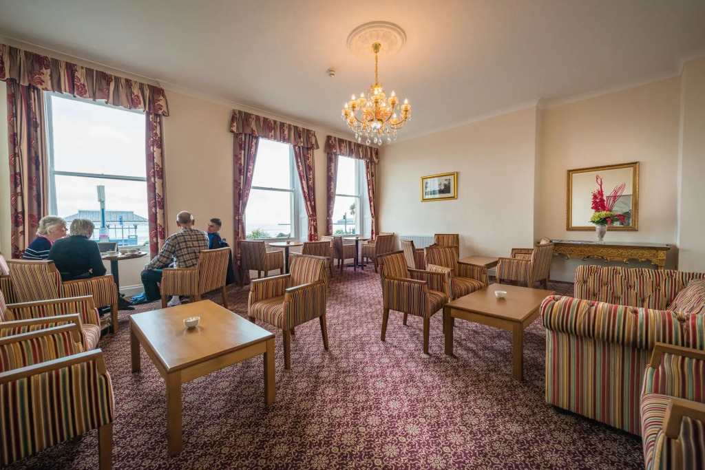 Russell Hotel