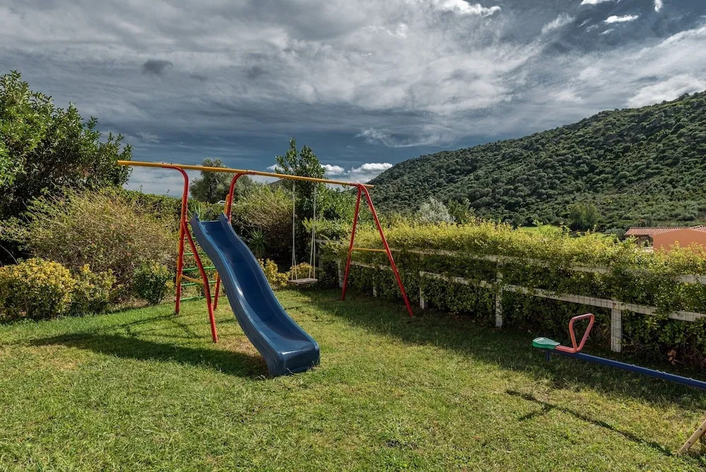 Stunning Residence Bouganvillage Studio Sleeps 2 Plus Child bed