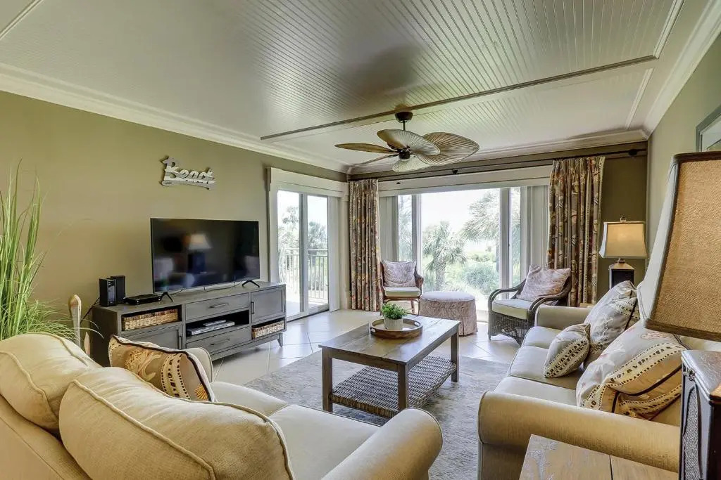 211 Shorewood 2 BR Oceanfront Condo