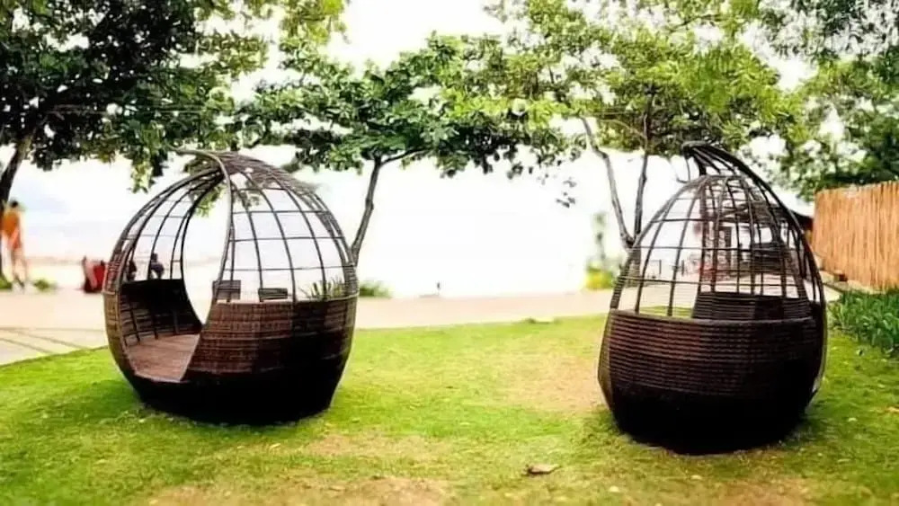 Mactan Newtown 1-Bedroom W/ Balcony & Pool Access
