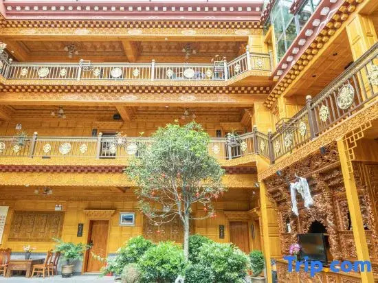 Yunxian Chinese Inn Homestay