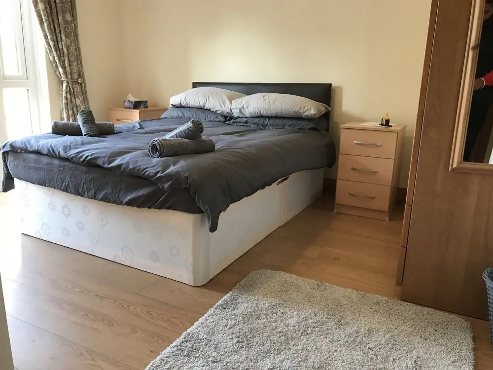 Holmbury Gardens B&B