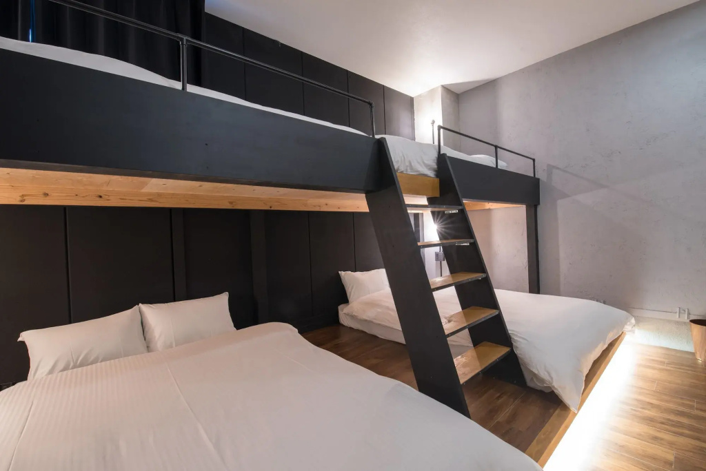 mizuka Imaizumi 2 - unmanned hotel
