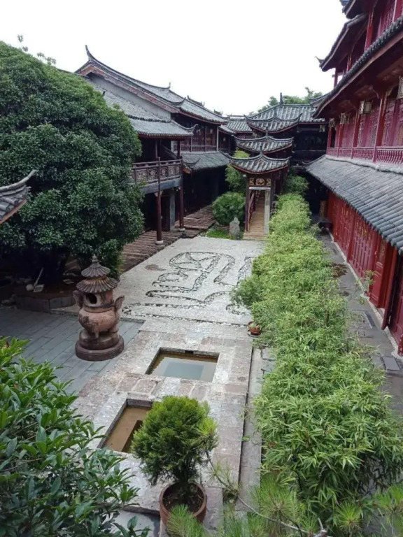 Li Jiang Xi Duo Fu Bie Yuan Inn