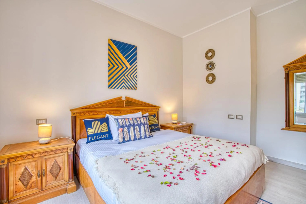Luxurious 1 BR Apartment near Point 90 Mall✯
