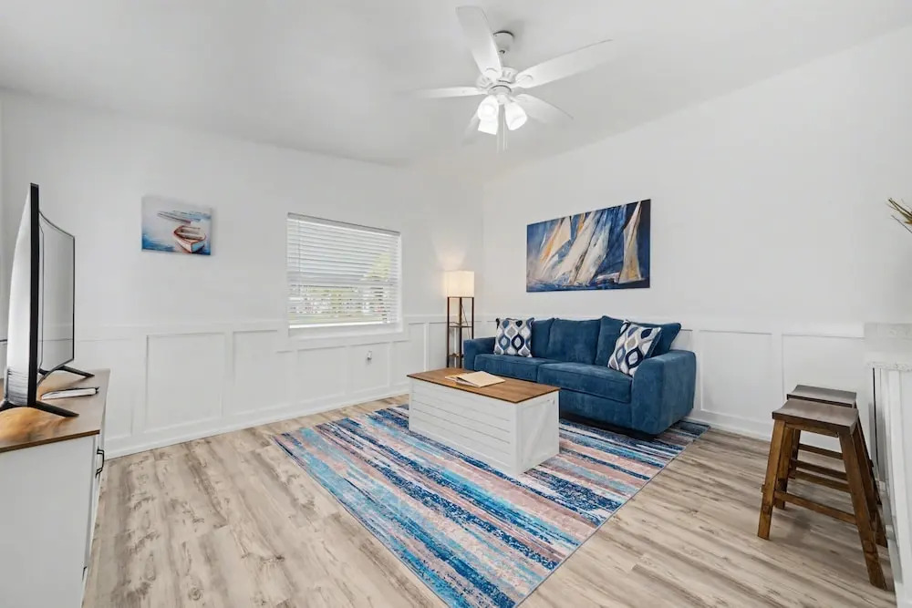 Walk to the Beach Pets OK Waterfront King Bed