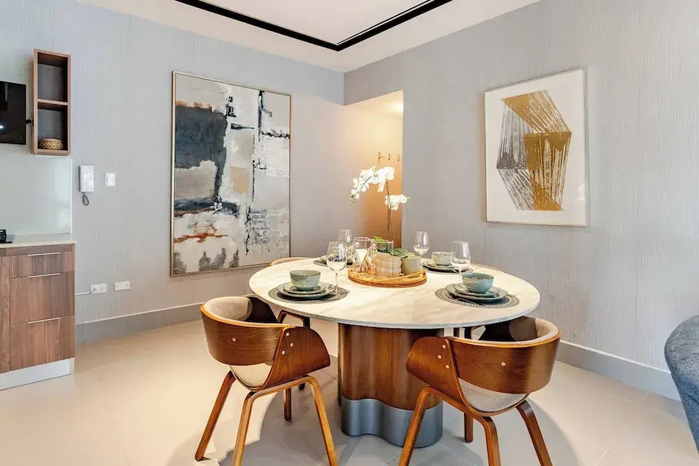 Luxurious Santo Domingo Apartment in Heart of the City, Wifi, Pool, Parking Free