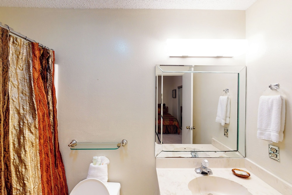 Gulf-view 3br, Patio, Yard: Suntide III - Unit 101