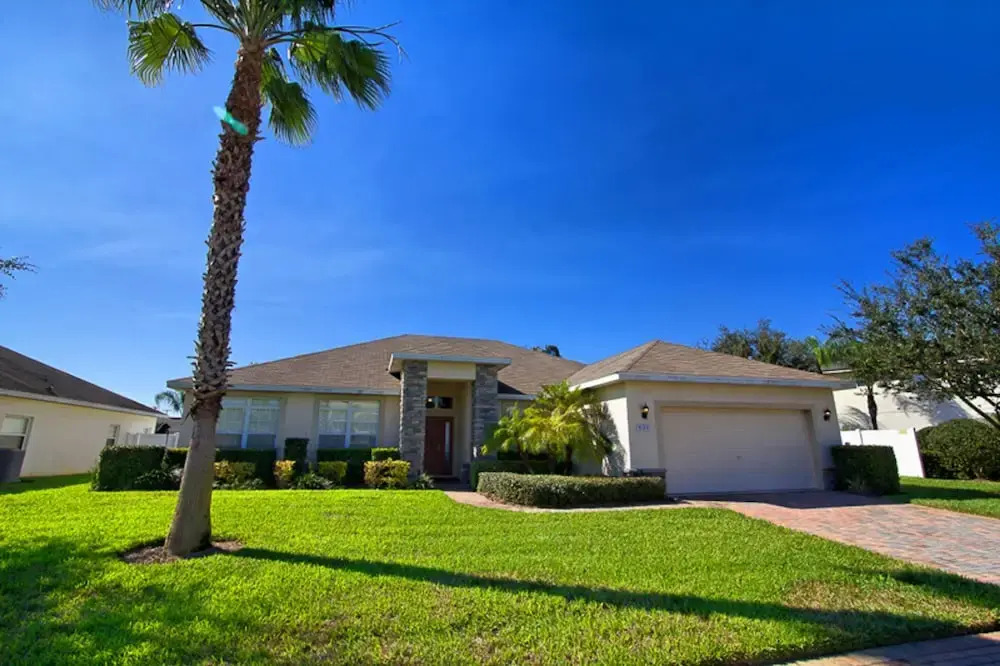 Charleston Manor by Florida Spirit