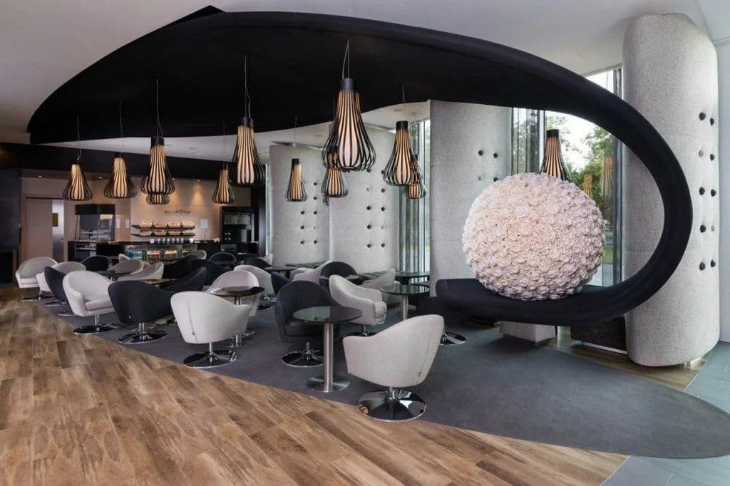 Sound Garden Hotel Airport