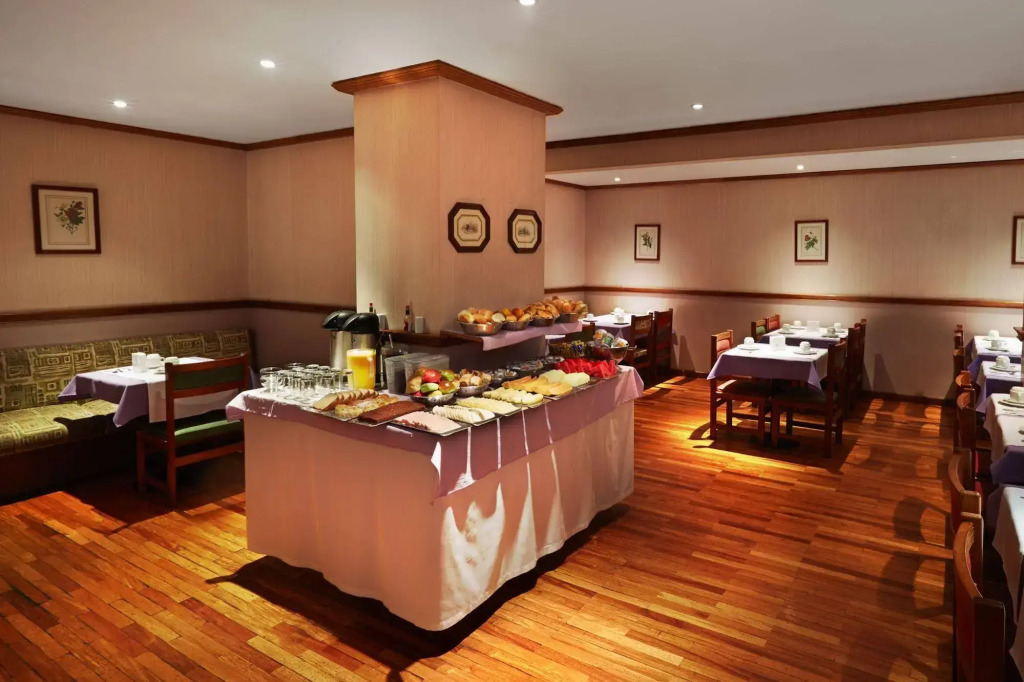 Augusta Park Suite Hotel