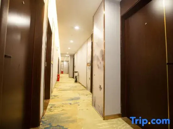 Ruigu Bussiness Hotel