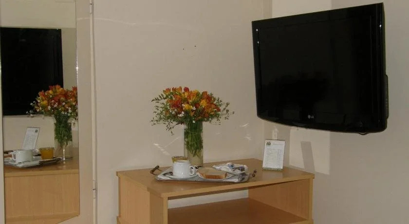 HOTEL LOS TILOS RECONQUISTA