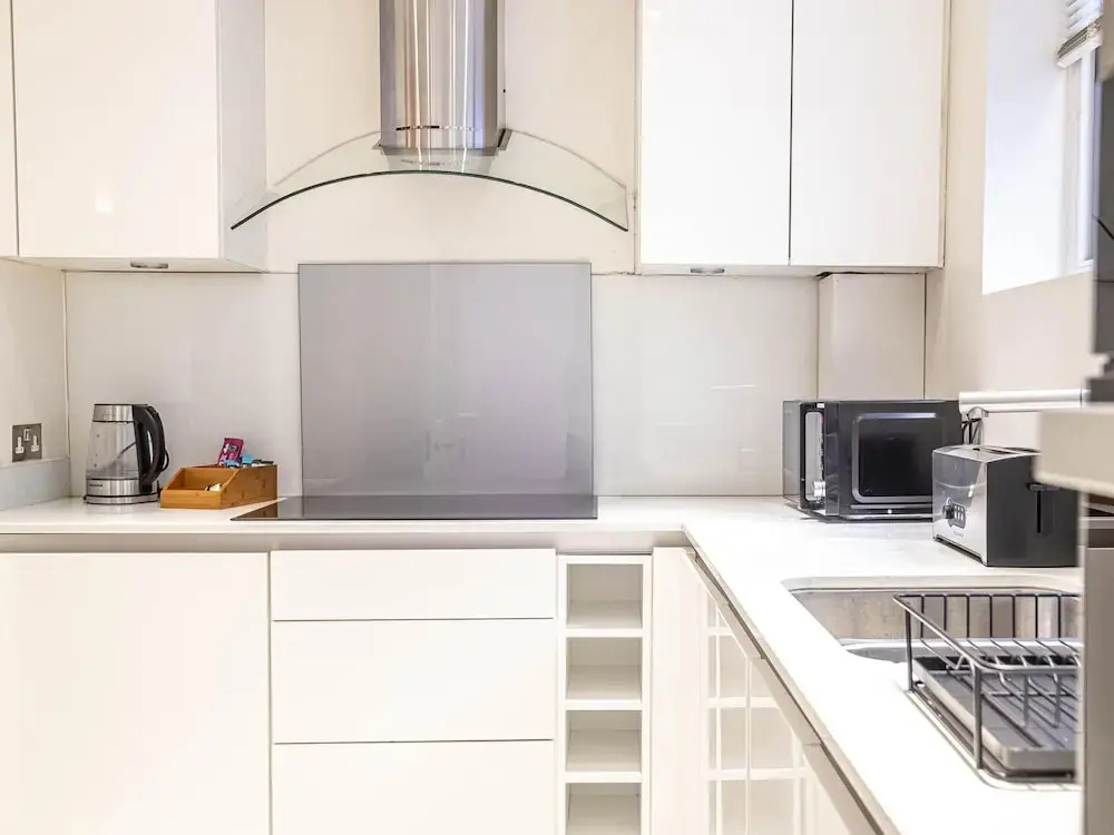 Liverpool St Three Bedroom Home Near Tube Station
