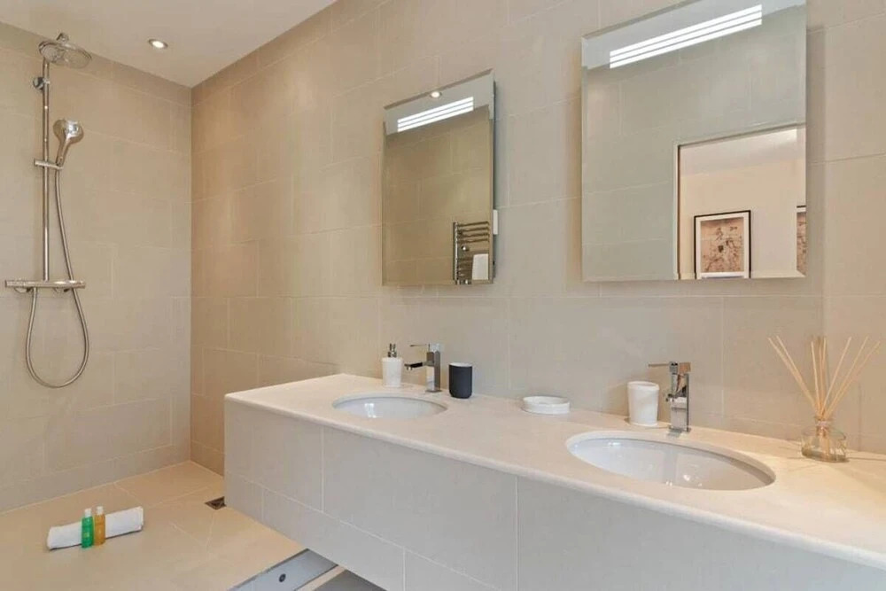 Luxury Knightsbridge 2bed nr Harrods & Hyde Park!
