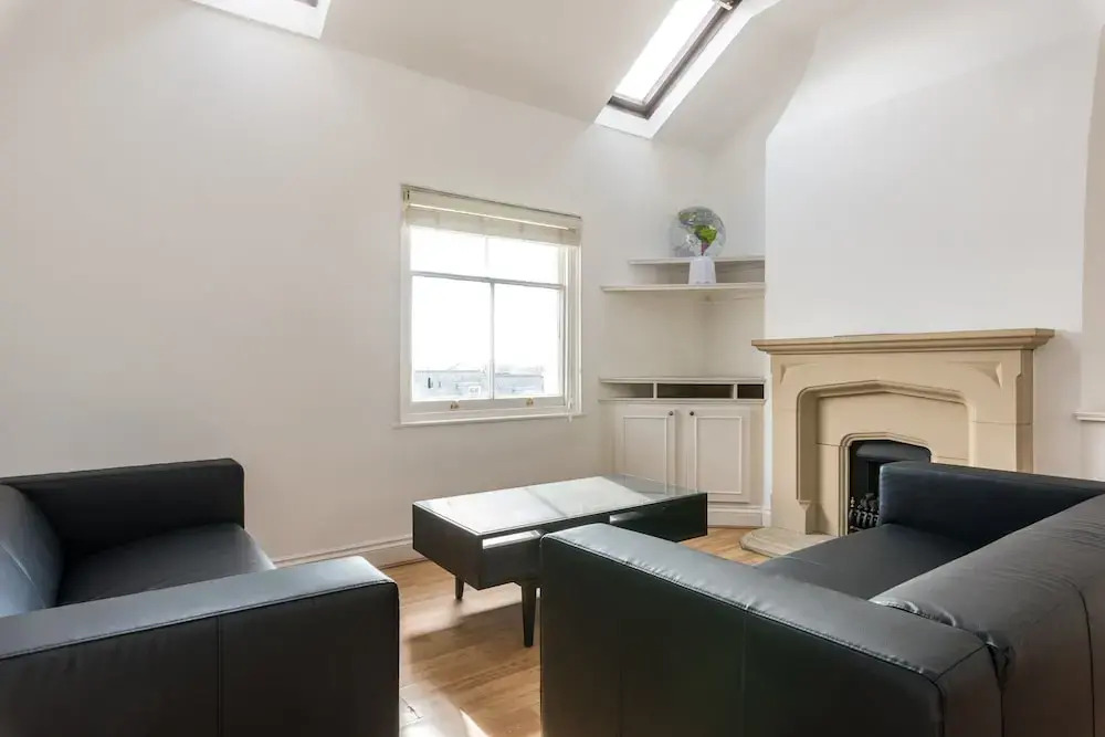 Modern 3 Bedroom Central Brighton House