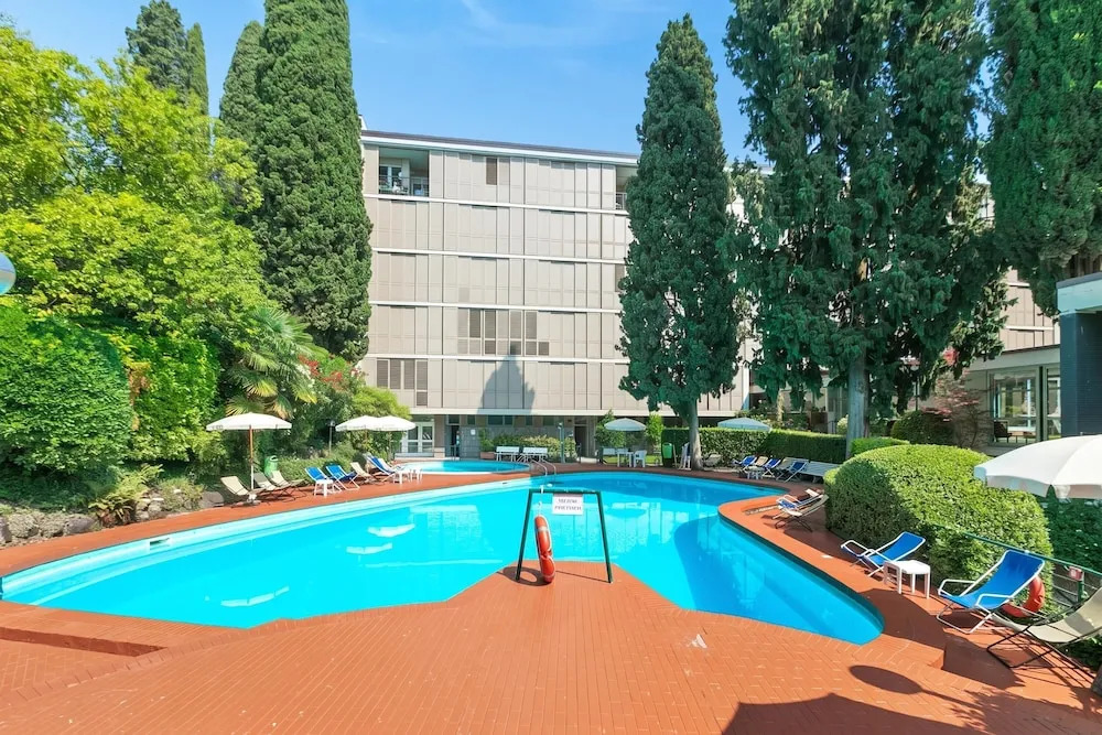 Sonia Sweet Love With Shared Pool