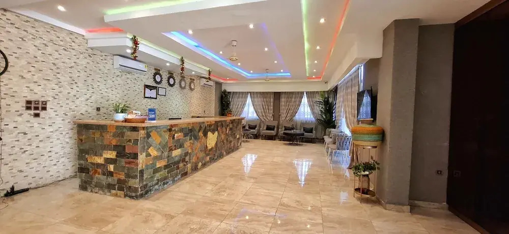 Heartland Hotel
