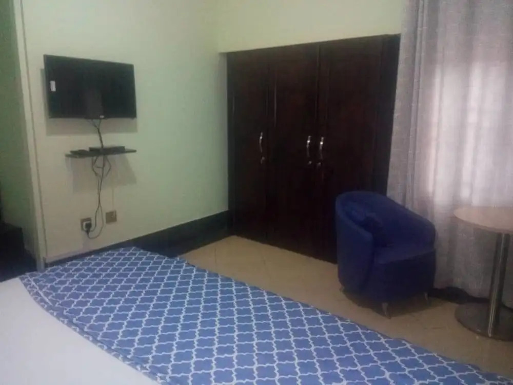 Ama Serwaa Lodge