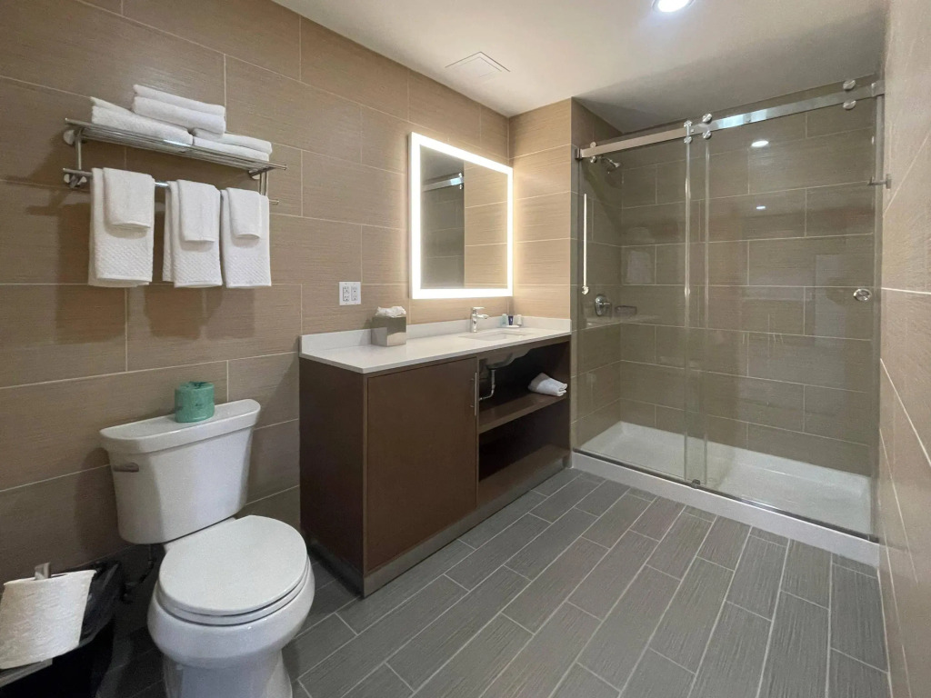 MainStay Suites Bronx - Belmont