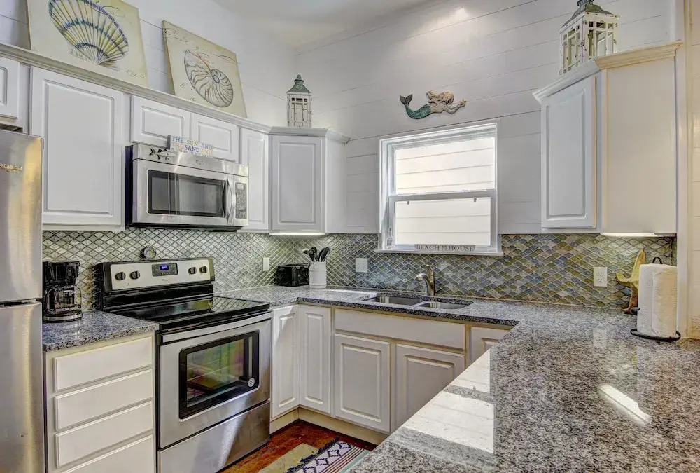 Gone Coastal - 3 Br Condo