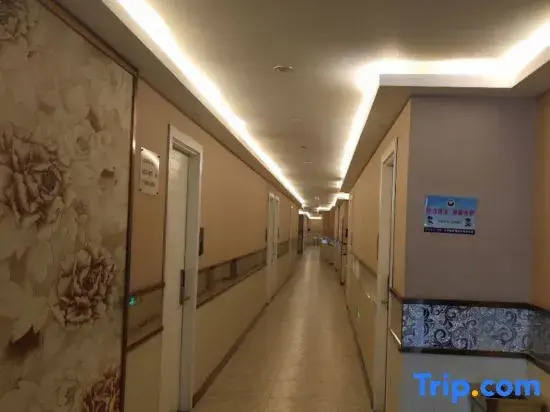 Yunhe Brilliant Business Hotel