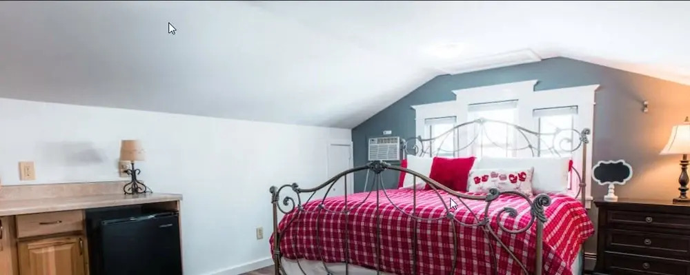 Secret Garden Bed & Breakfast