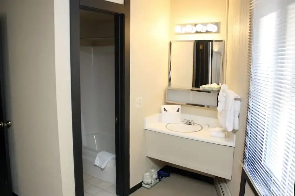 Goldcamp II H-119 By Peak Property Management