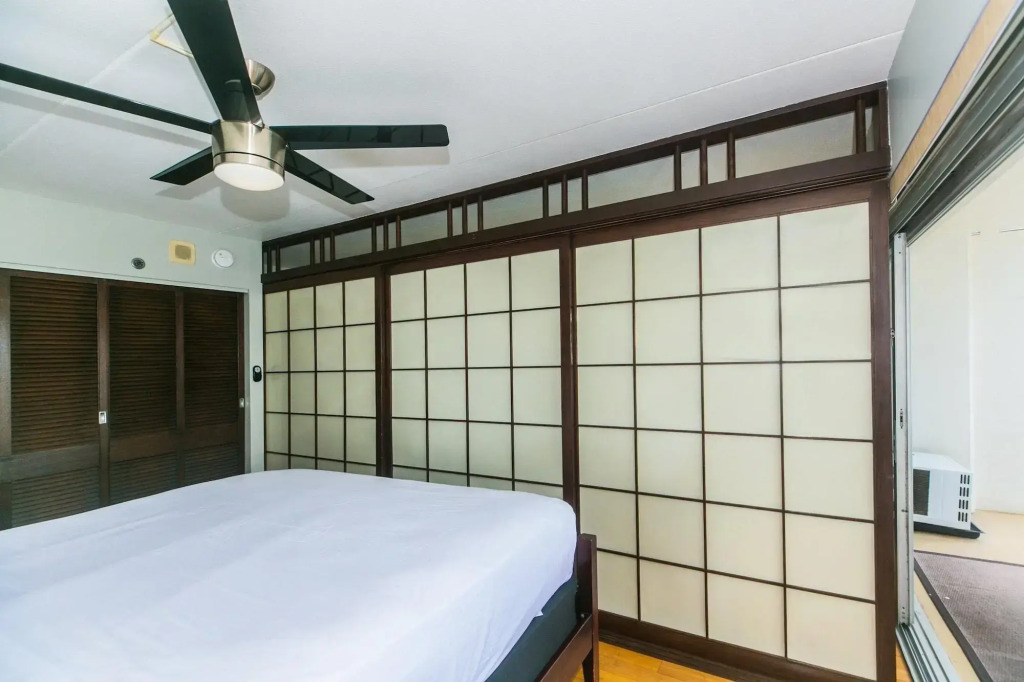 Spacious One Bedroom Harbor View Condos at Ilikai Marina With Private Balcony