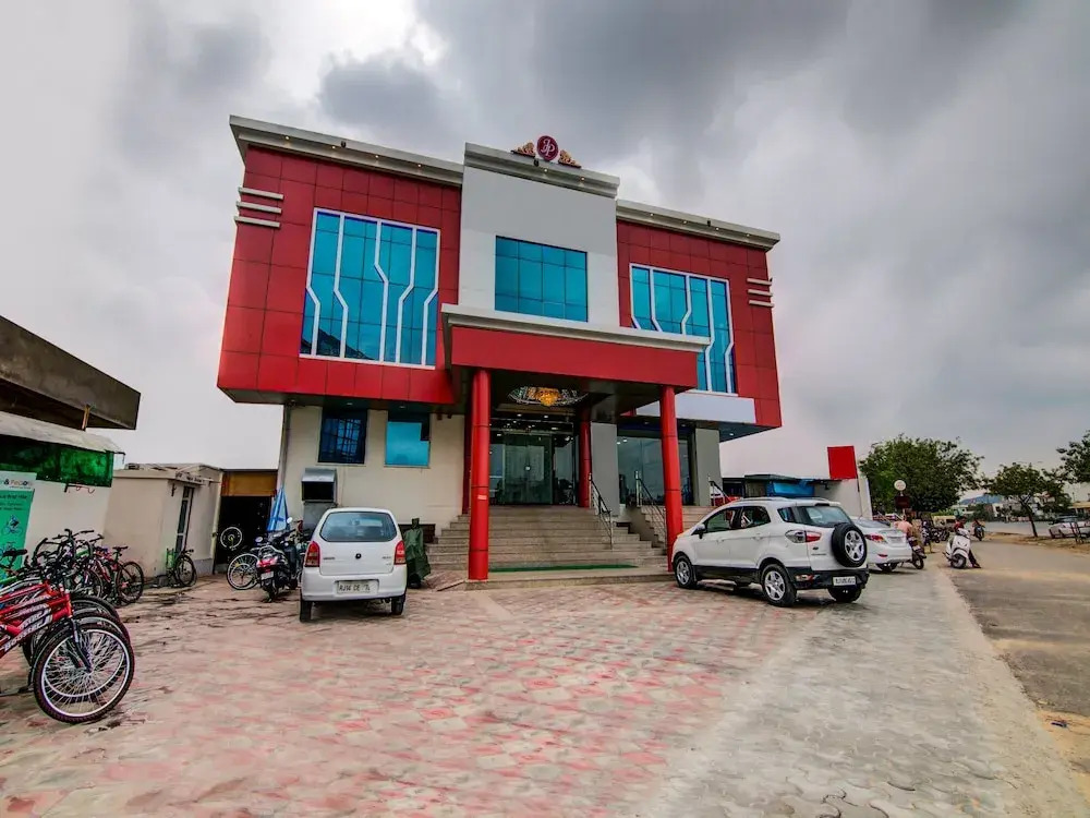 OYO 16104 Hotel Jai Palace