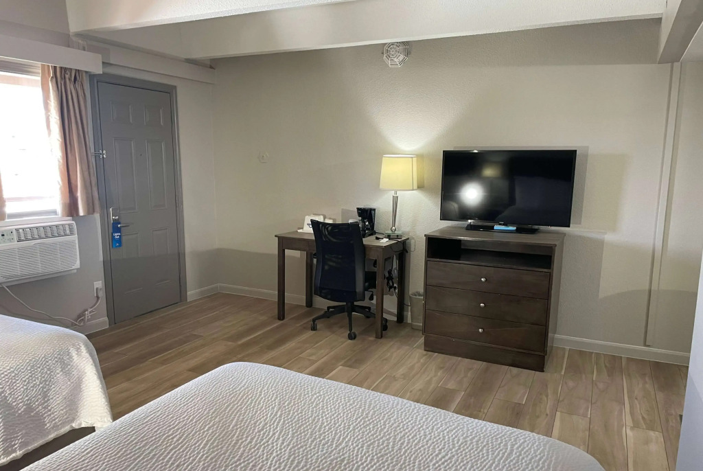 Days Inn by Wyndham Denver Downtown
