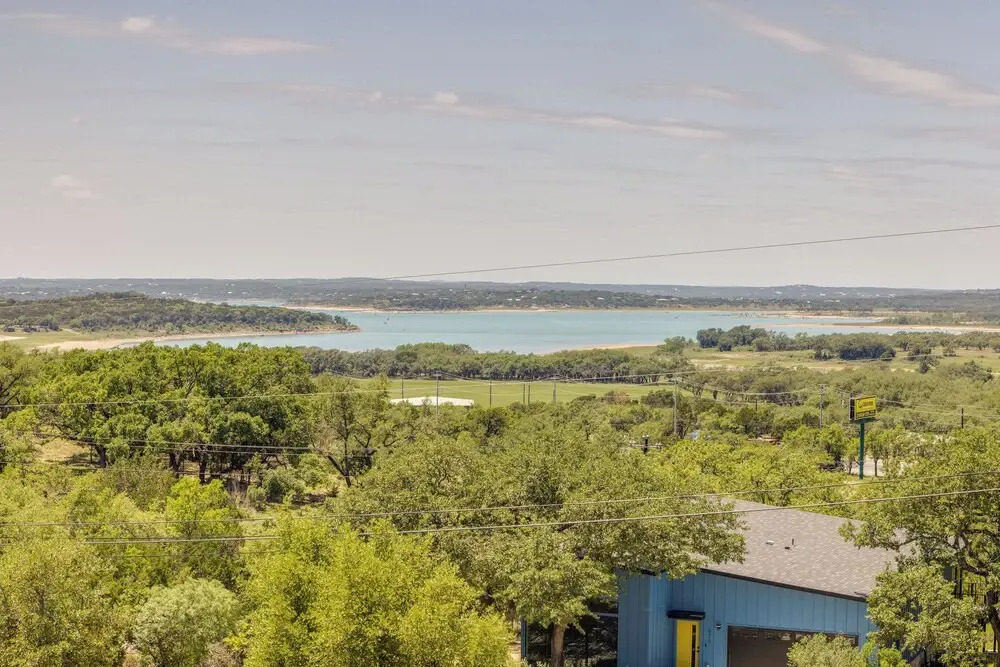 Pet-friendly Canyon Lake Cabin, 1 Mi to Water!