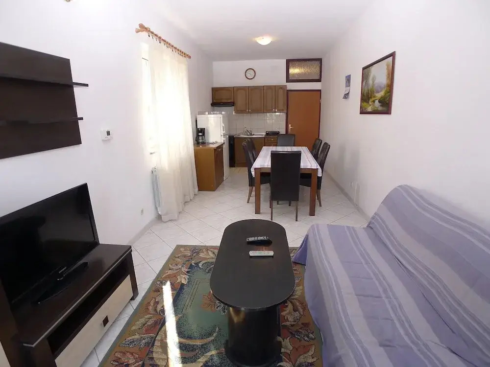 Apartment For Six Persons With Two Bedrooms Located 70M From Beach With Sea View