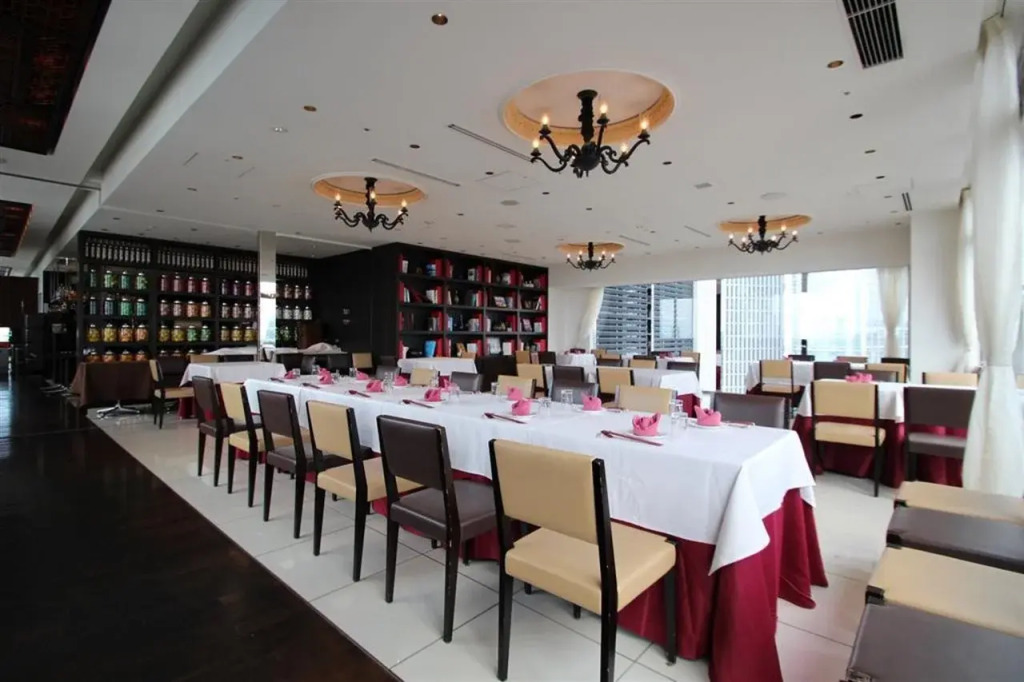 APA Hotel Osaka Higobashi Ekimae Tower