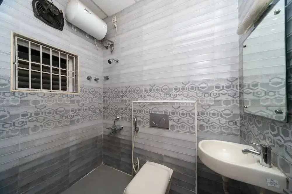 MM Residency By OYO Rooms
