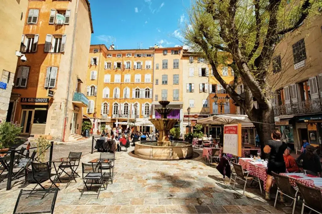 Appart Hotel Centifolia - Place aux aires