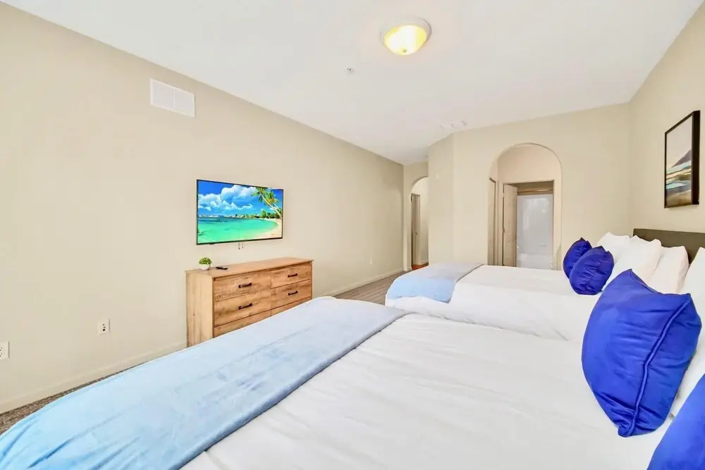 2BR Apartment Hot Tub and Pool Near Disney