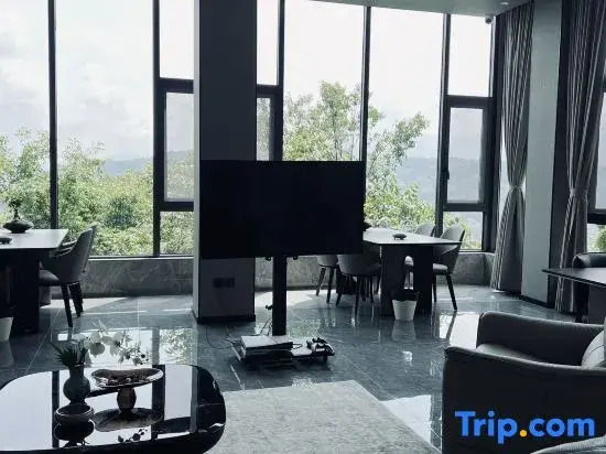 Qiaozhuanju Hotel (Dujiangyan Qingchengshan)