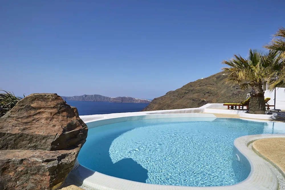 Ftelari Villa