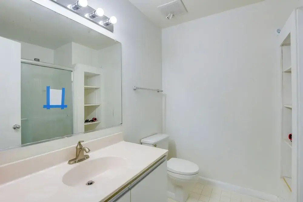 Close to Hospital & Dulles: Herndon Townhome