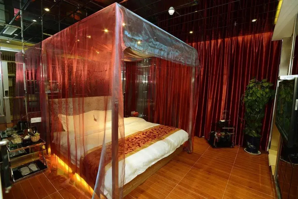 Ainors Hotel